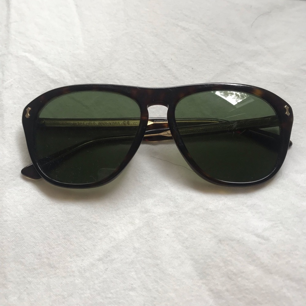 Men’s Gucci sunglasses